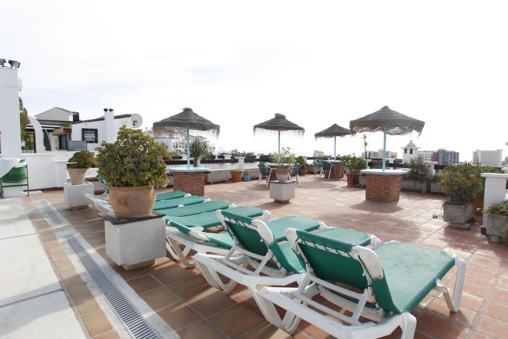 Benalmadenapartments Bbq Evita Beach Club Room photo