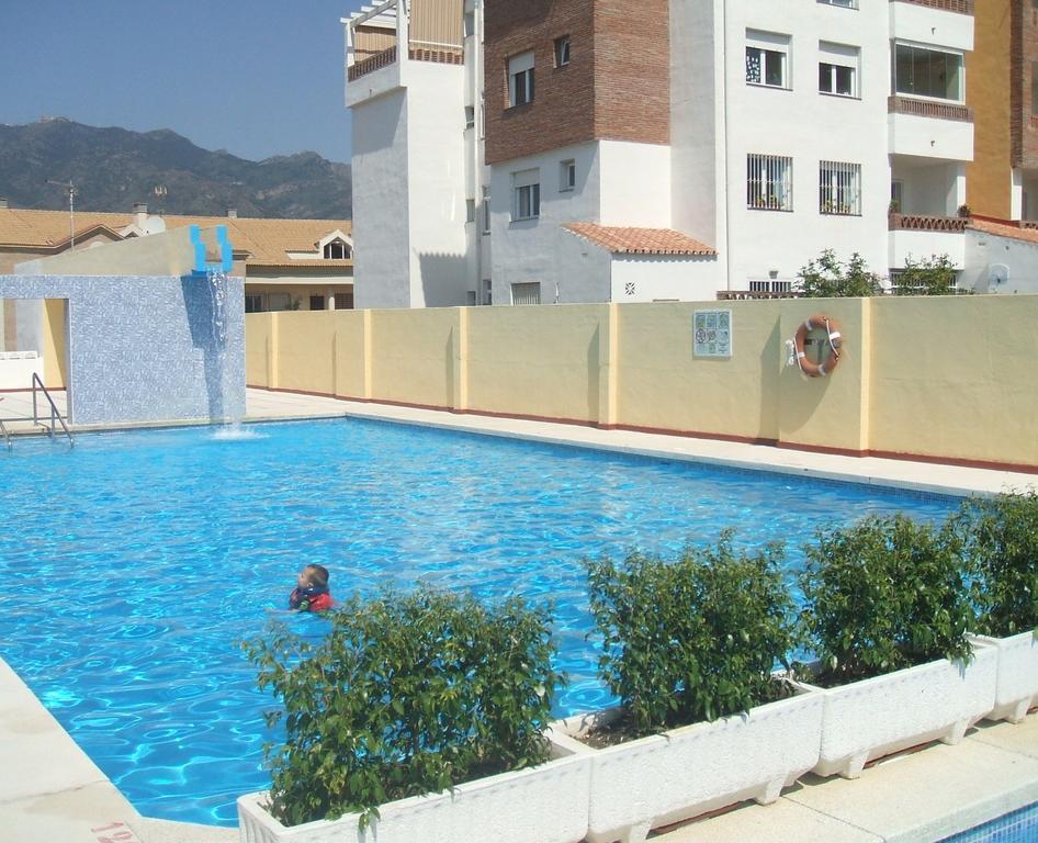 Benalmadenapartments Bbq Evita Beach Club Exterior photo